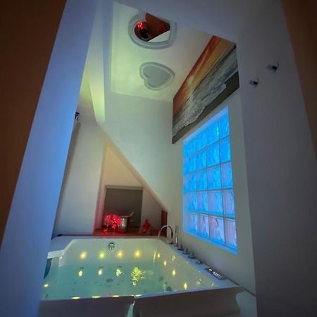 Visavi' Luxury Room 托雷阿马莱 外观 照片