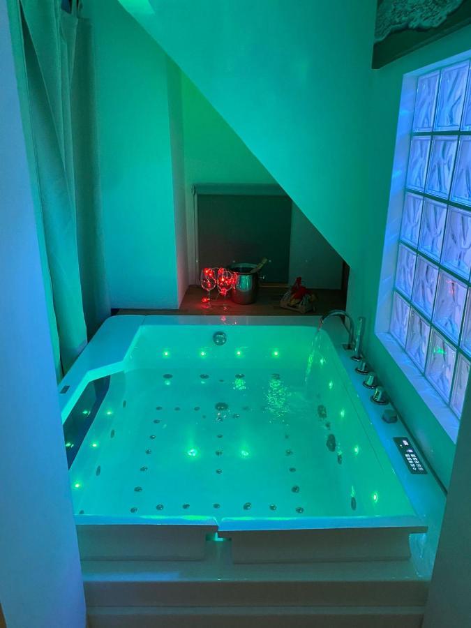 Visavi' Luxury Room 托雷阿马莱 外观 照片