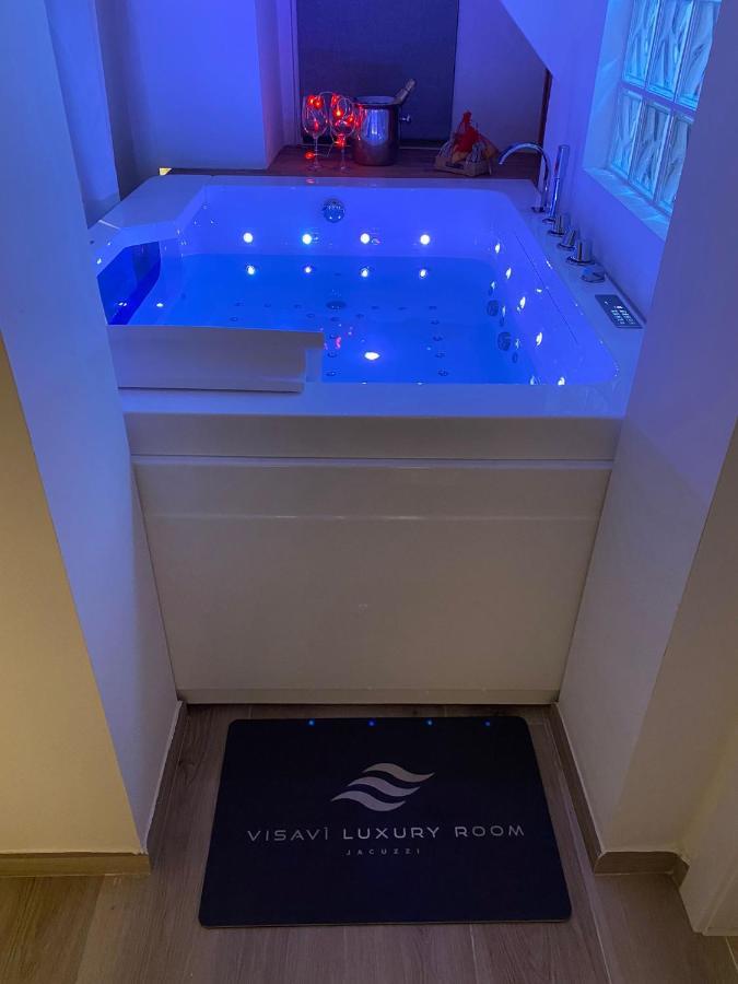 Visavi' Luxury Room 托雷阿马莱 外观 照片