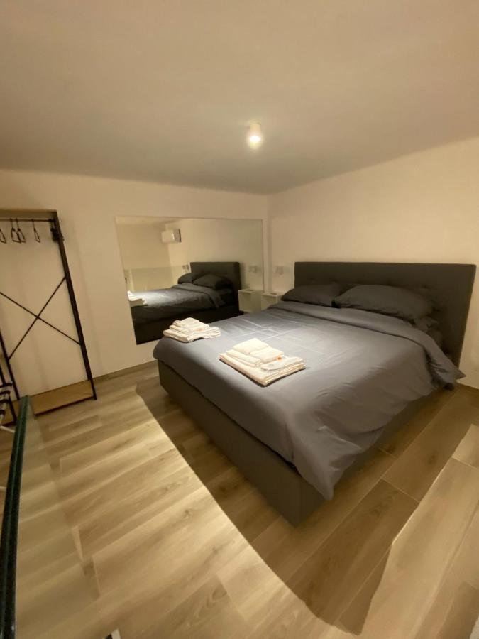 Visavi' Luxury Room 托雷阿马莱 外观 照片