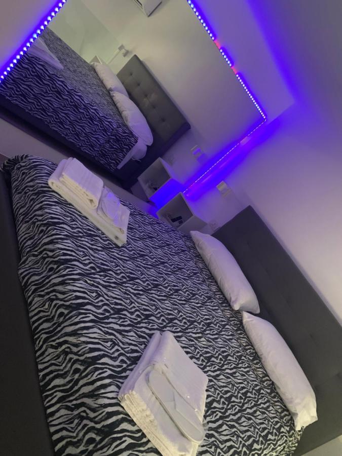Visavi' Luxury Room 托雷阿马莱 外观 照片