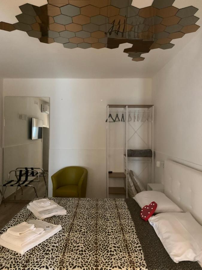 Visavi' Luxury Room 托雷阿马莱 外观 照片