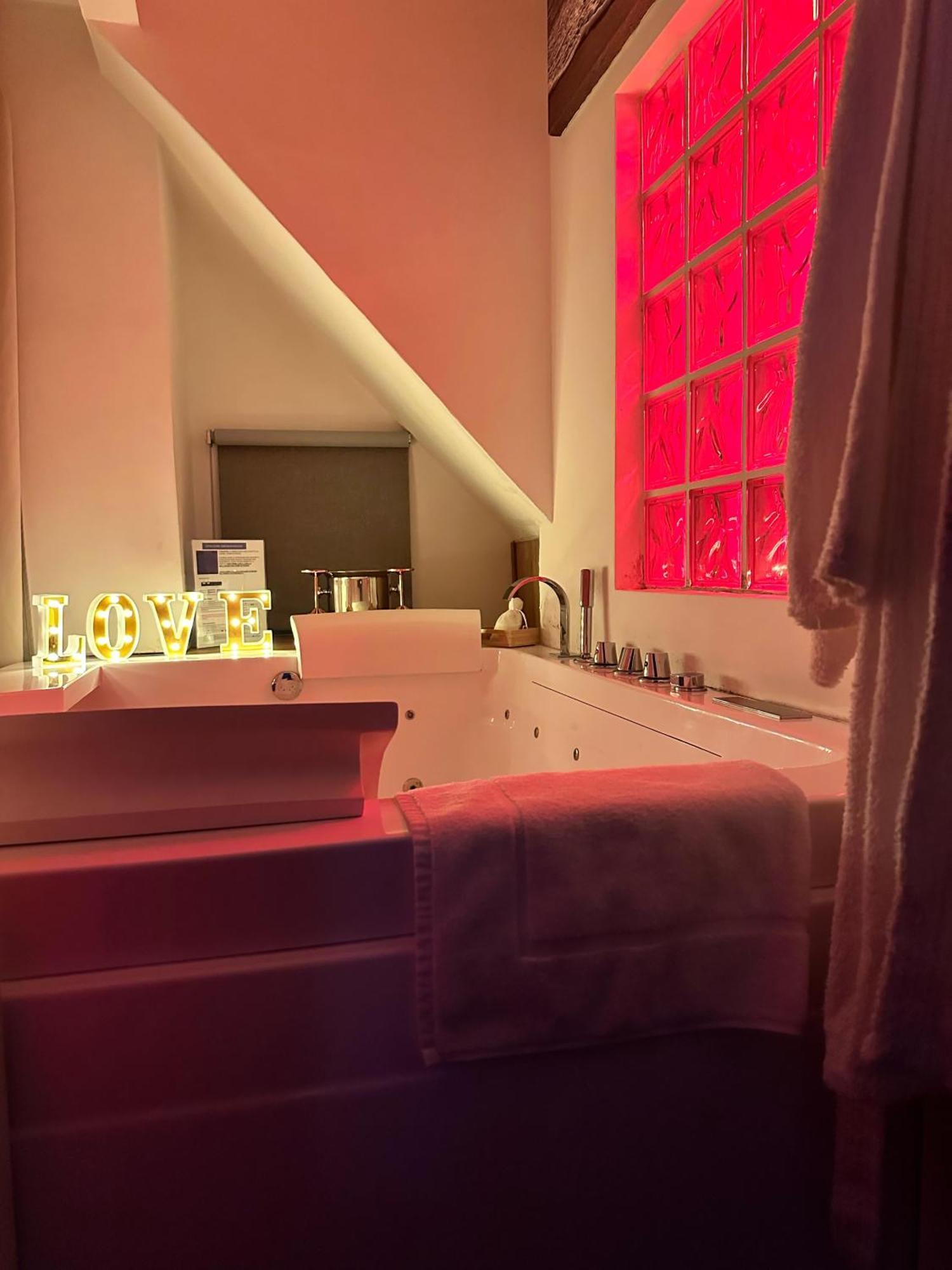 Visavi' Luxury Room 托雷阿马莱 外观 照片